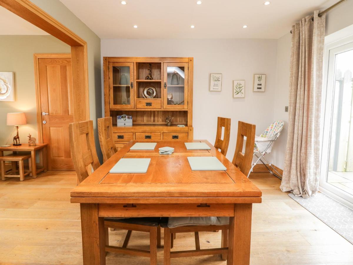 Primrose Cottage Ълвърстън Екстериор снимка
